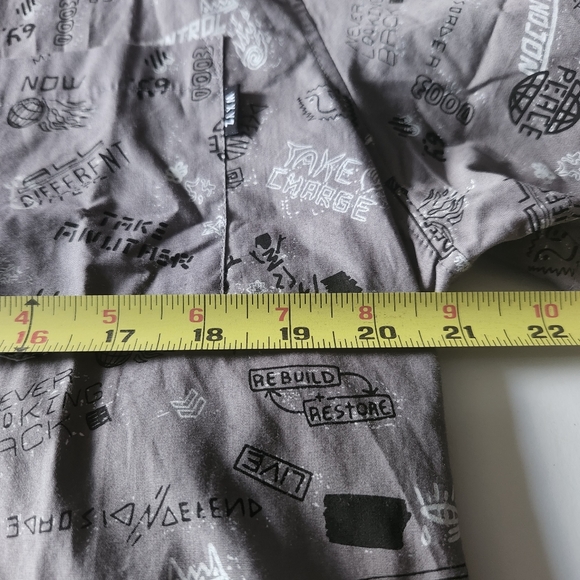 WXYZ Men's Large Button Down Shirt - Picture 4 of 12